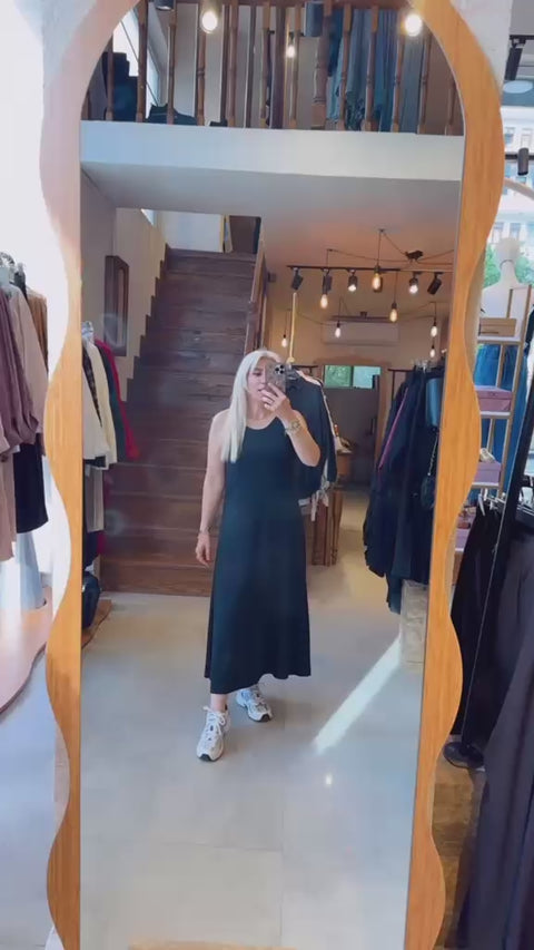 Kloş Kesim Askılı Maxi Elbise